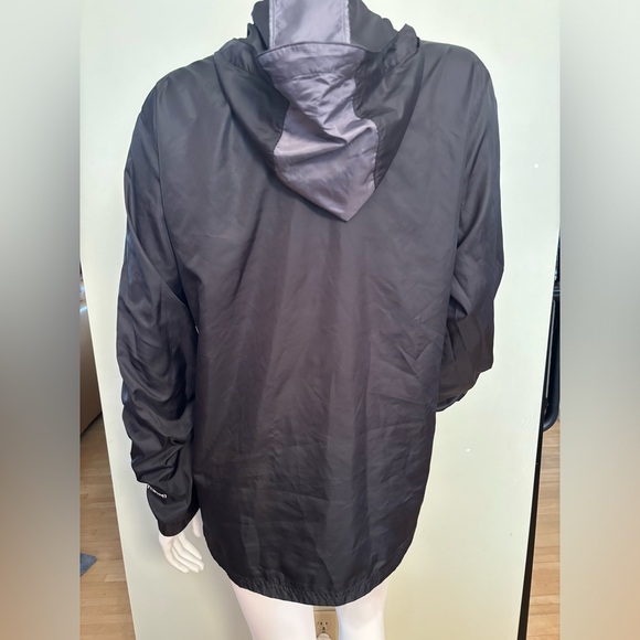 Georgian College Under Armour Shell jacket(unisex) - Picture 6 of 10